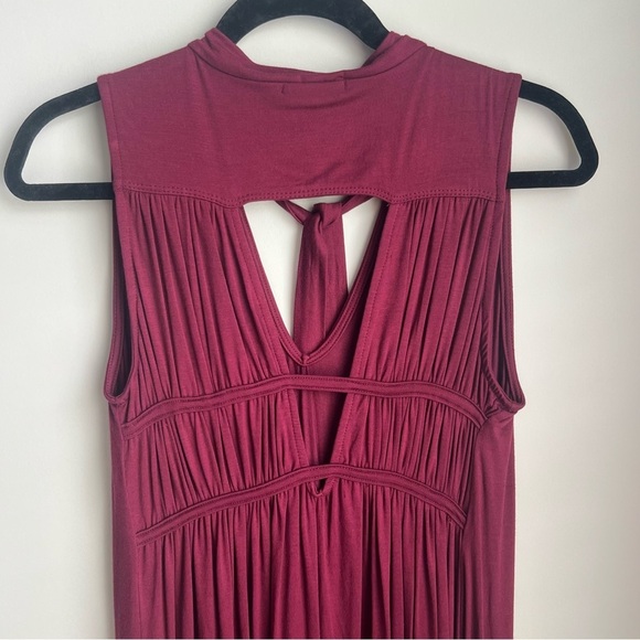 NWT Mod Ref Burgundy Dress with Tie Front & Cut Out Details - Large - Picture 6 of 12